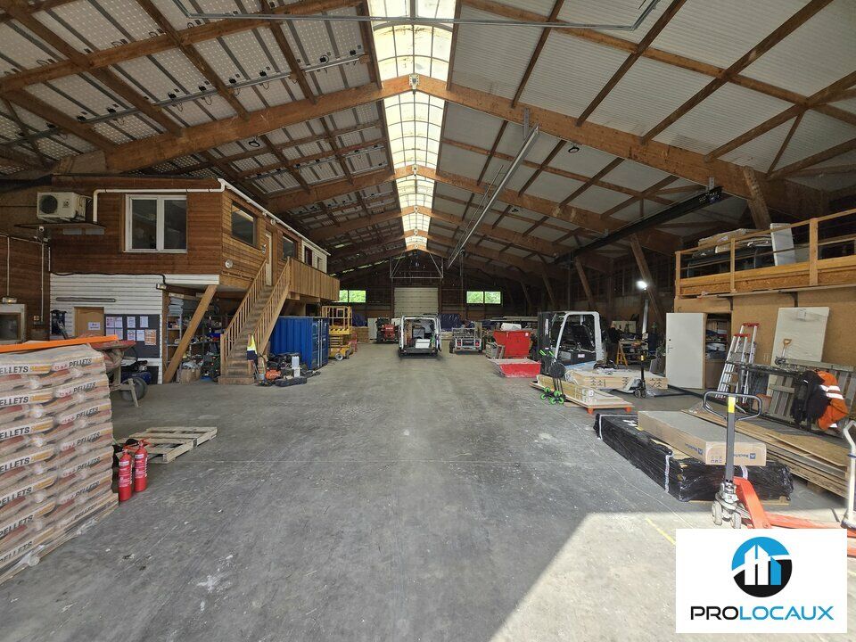 Location local d''activites 1000 m² non divisibles