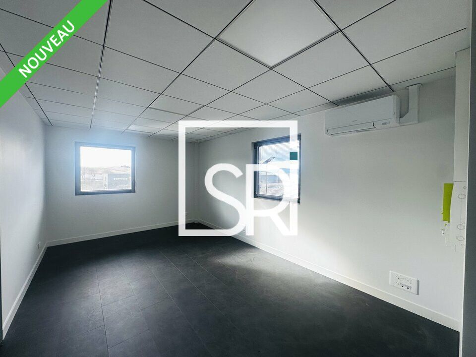 249.4 m² pour ce bureaux en location à Pont du chateau