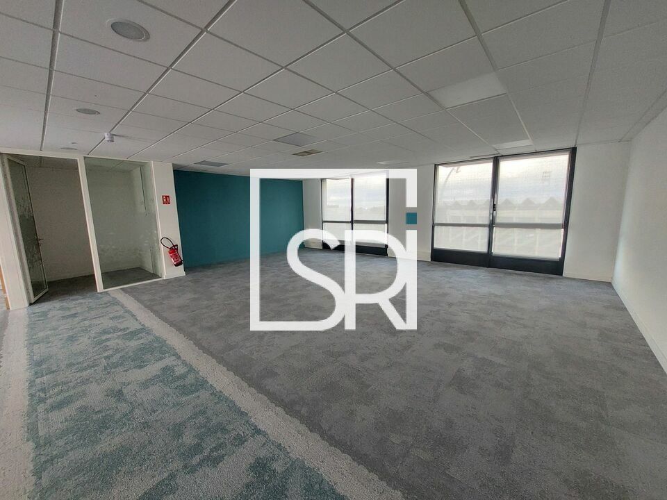 BUREAUX EN LOCATION 122 M² - CLERMONT-FERRAND (63000)