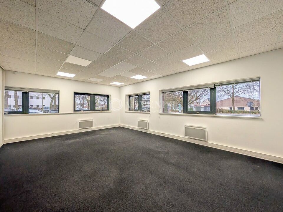 Location bureaux 186.16 m² non divisibles