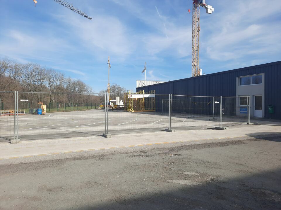 Location local d''activites 580 m² non divisibles