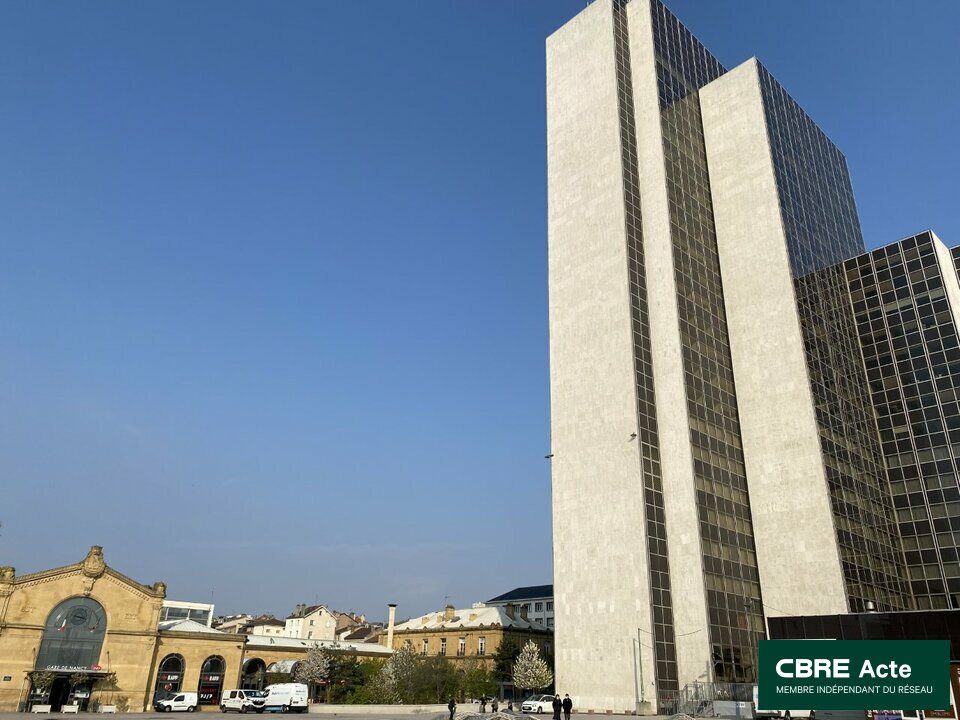 Location bureaux 100 m² divisibles à partir de 20 m²