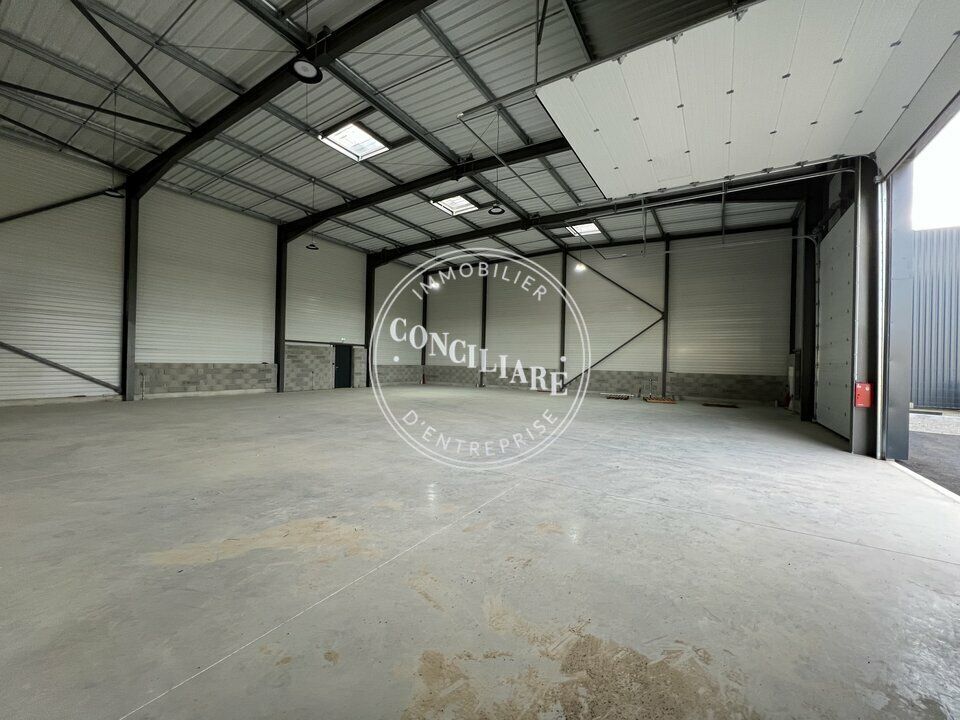 VILLENEUVE TOLOSANE - LOCATION ENTREPOT 730M2 -
