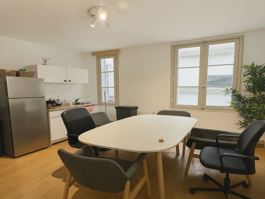 Location bureaux 72 m² non divisibles