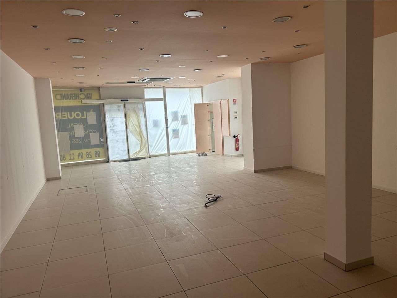 Location local commercial 265 m² à Lille