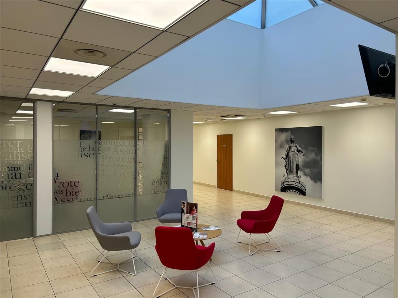 Location local commercial 570 m² à Lille