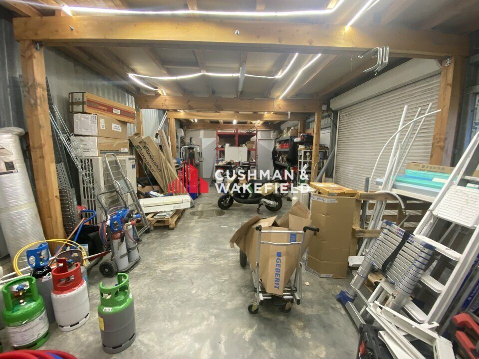 Location activité/entrepôt - 158 m²