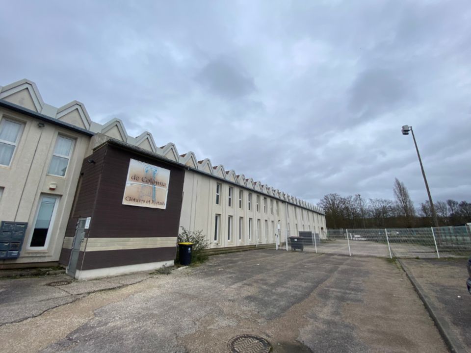 Bâtiment mixte de 1650 m² à vendre à Auxerre (89)
