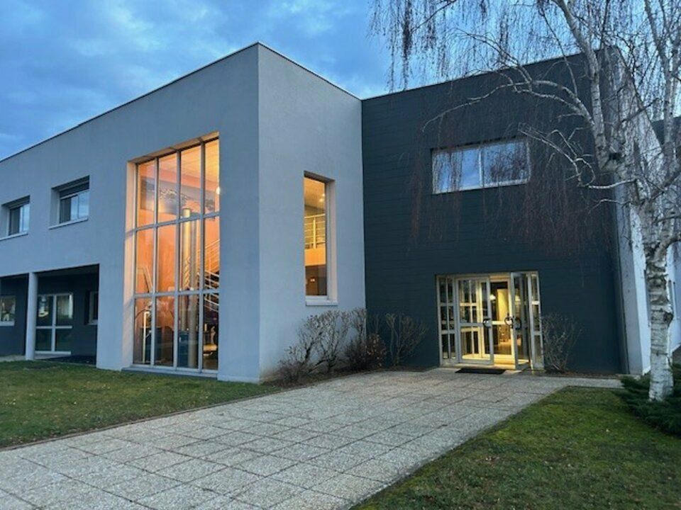 Location bureaux 700 m² non divisibles