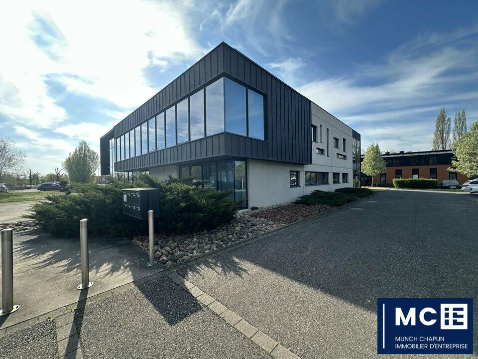 Location bureaux 383.86 m² non divisibles