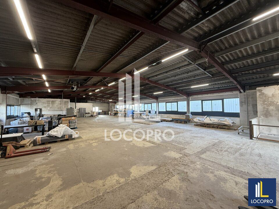 A LOUER - LOCAL D'ACTIVITÉ - 600 M2 - CANNES