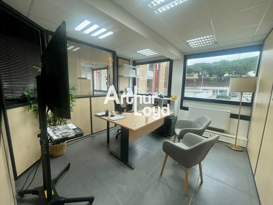 Bureaux à louer à proximité de Cap 3000