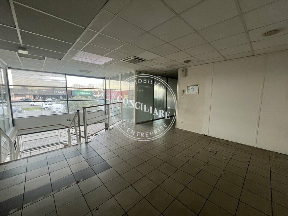 Location bureaux 400 m² non divisibles