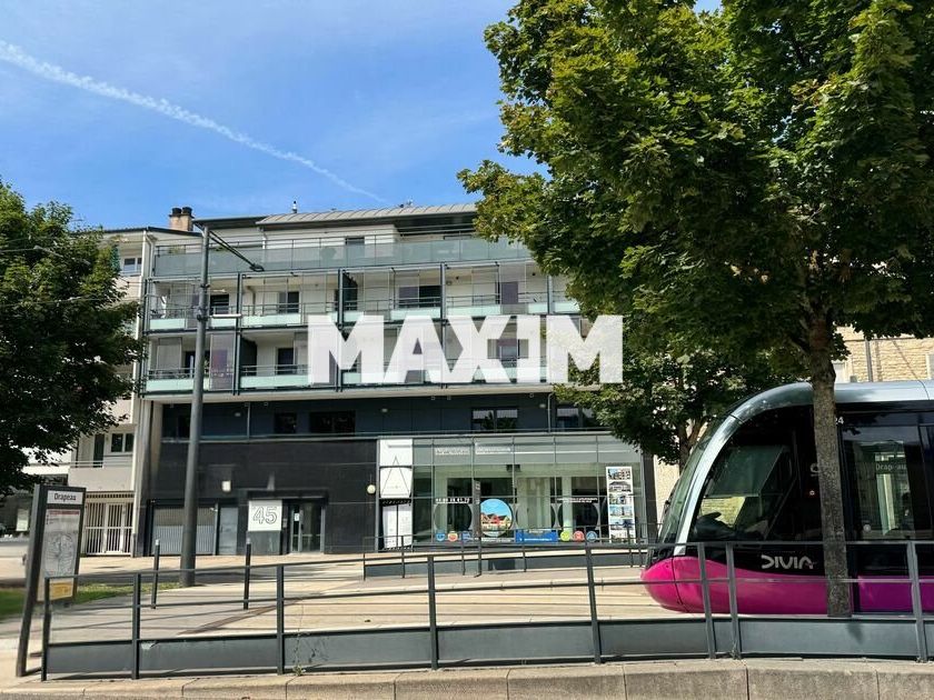 Vente bureaux 277 m² non divisibles