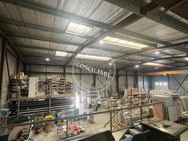 Location local d''activites 1250 m² non divisibles