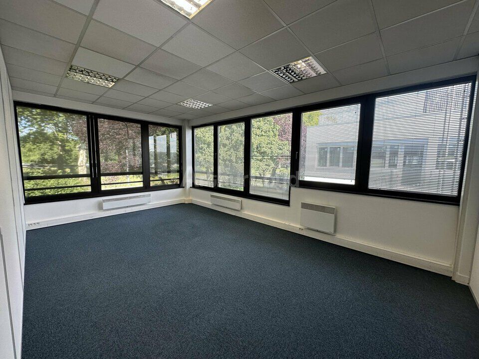 Location bureaux 361 m² divisibles à partir de 166 m²