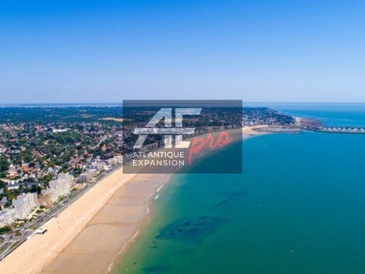 Local commercial à louer 89m² - 7m de linéaire vitrine à vendre Pornichet par Atlantique Expansion Pro