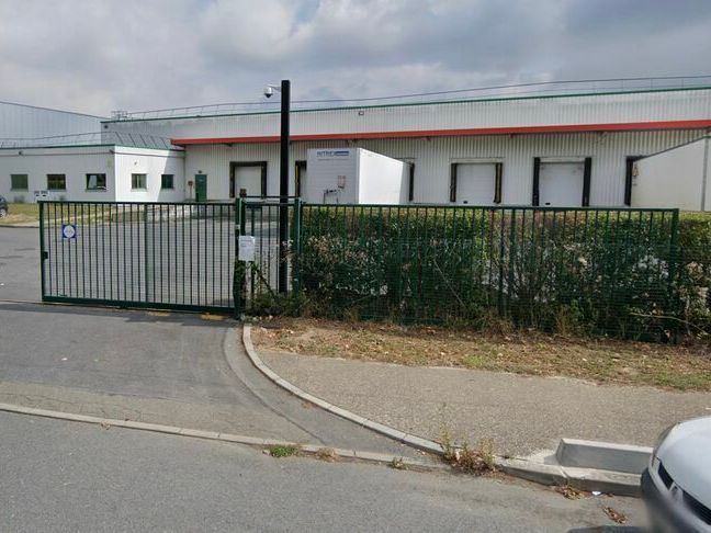 Location entrepot 2788 m² non divisibles
