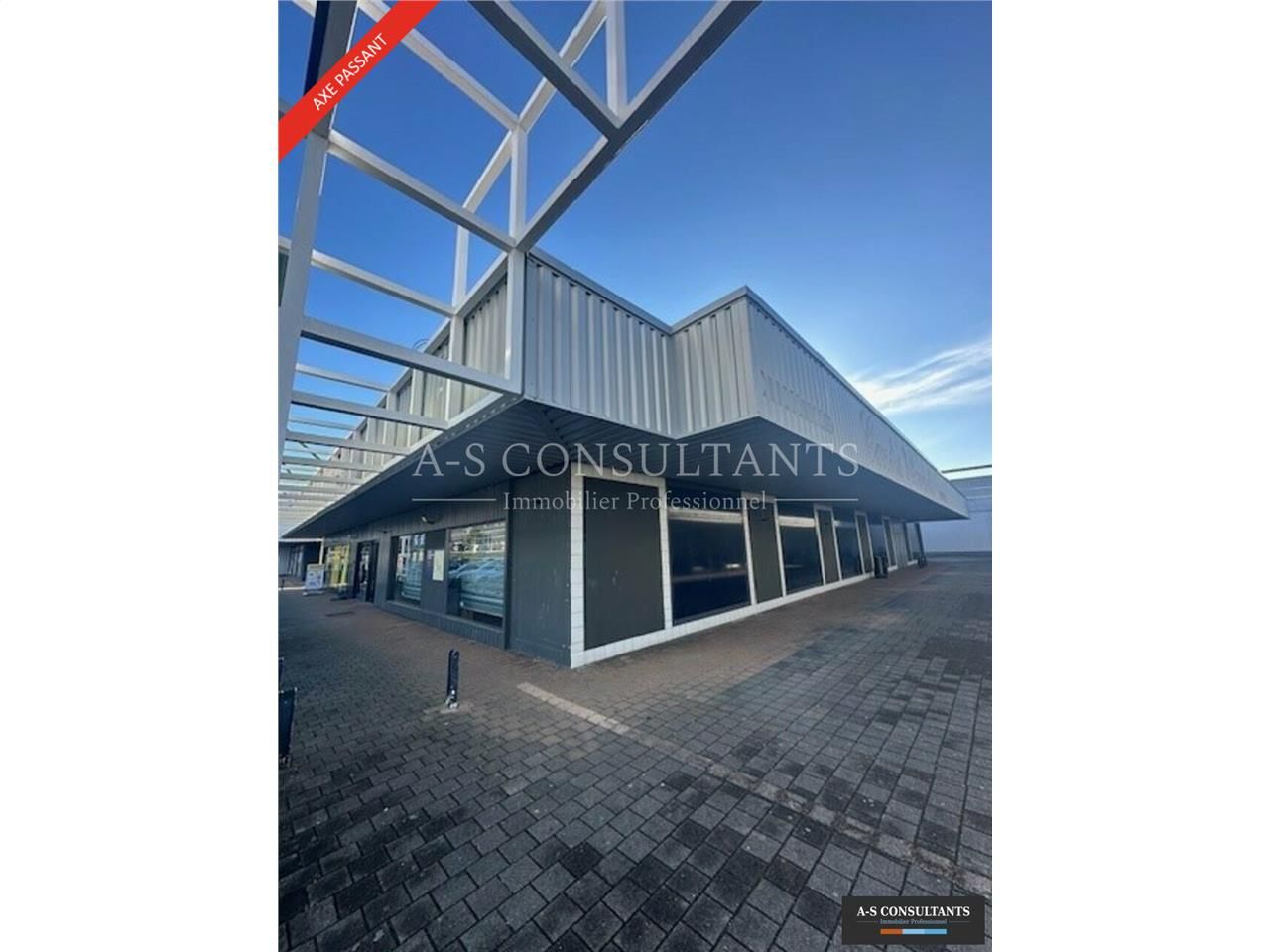 Location local commercial 380 m² non divisibles