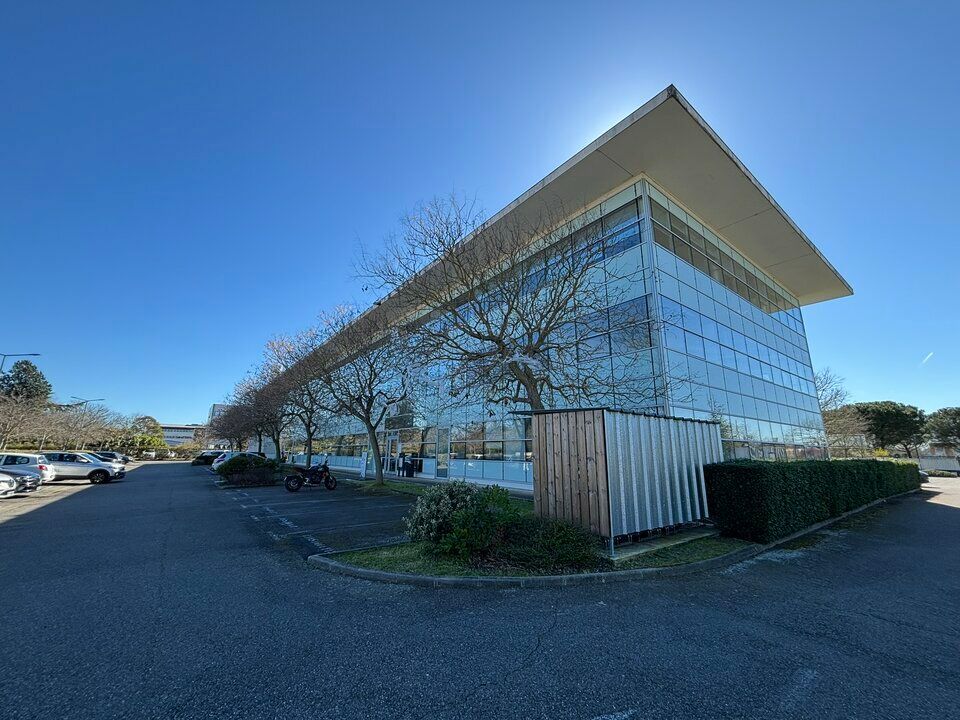 Location bureaux 1236 m² non divisibles