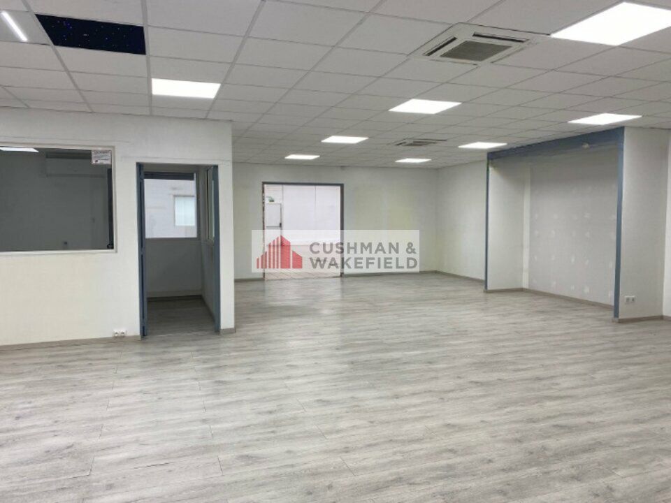 UZES - LOCAUX D'ACTIVITES A LOUER