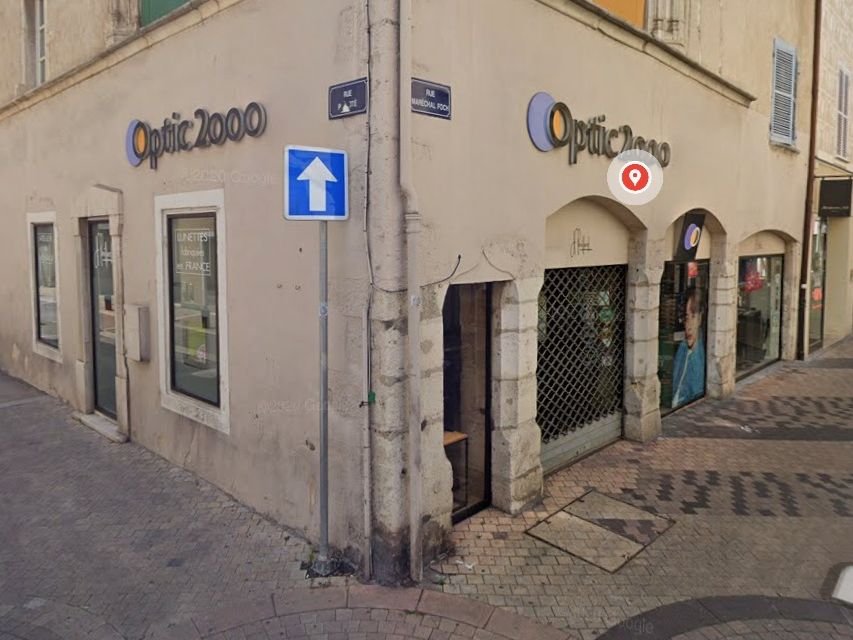 Location commerces 149 m² non divisibles