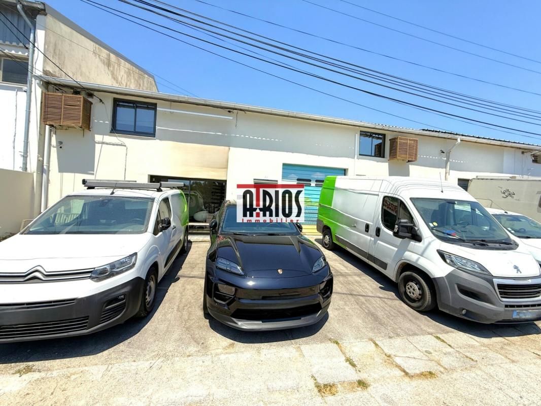 Location entrepôts 285 m² non divisibles