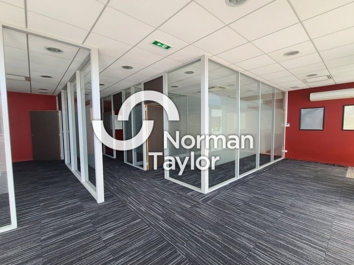 Vente bureaux 1500 m² non divisibles