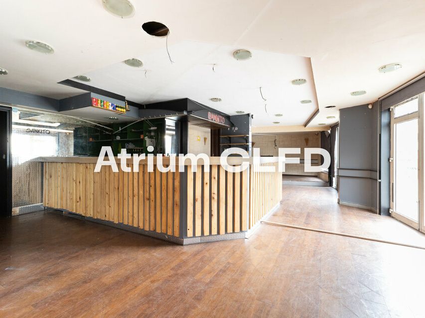 Location local commercial 135 m² non divisibles