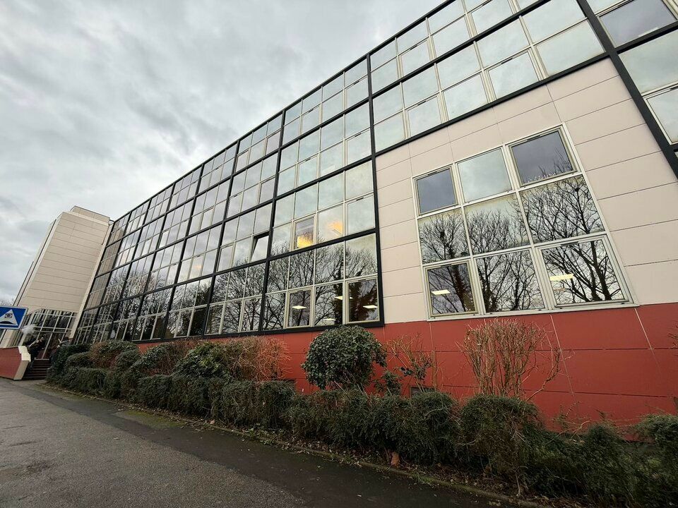 Location bureaux 866 m² non divisibles