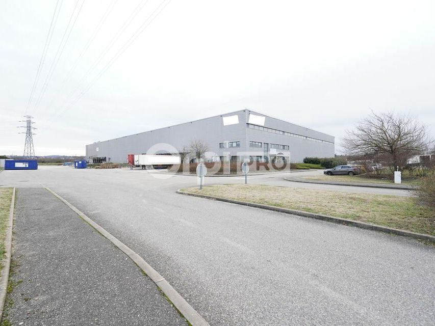 Location entrepot 10584 m² divisibles à partir de 5193 m²