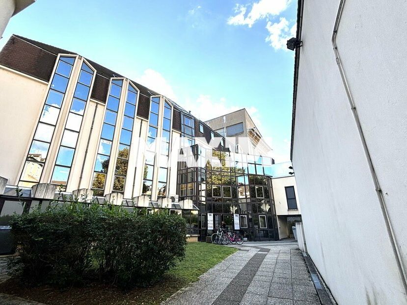 Location bureaux 364 m² non divisibles