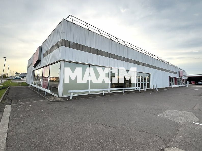 Location local commercial 1161.5 m² non divisibles