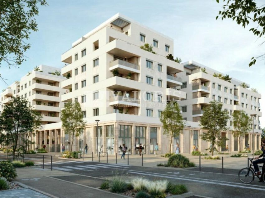 Vente local d''activites 297 m² non divisibles