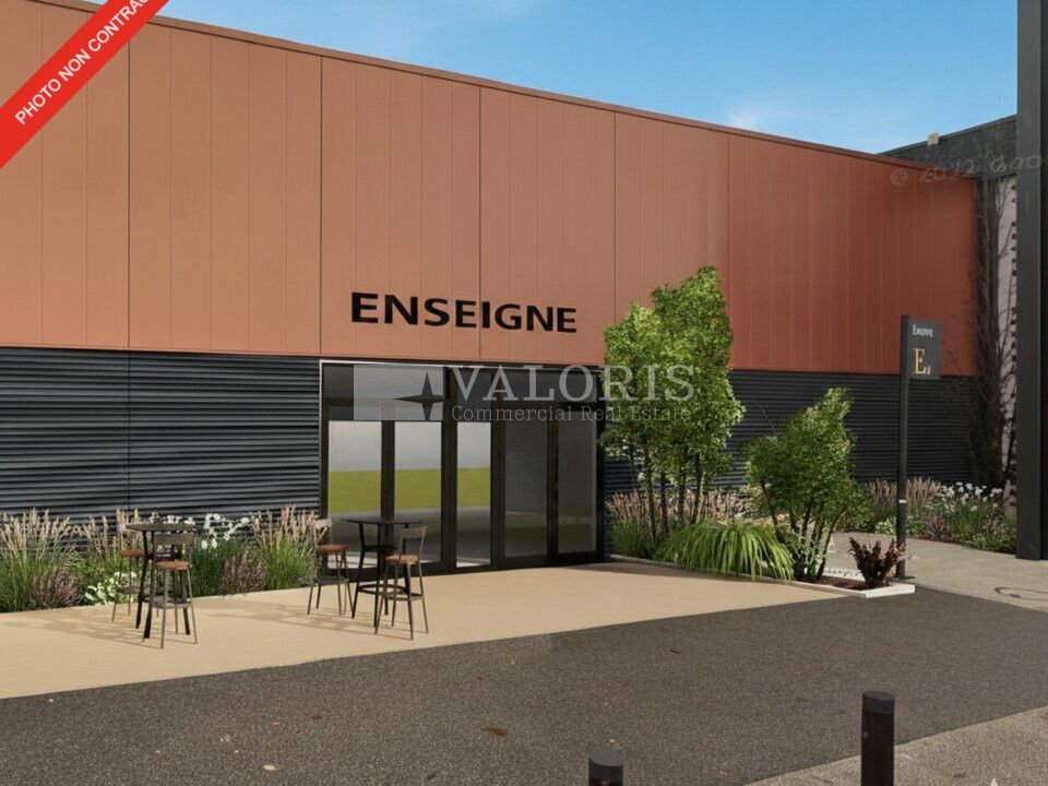 Location local commercial 232.11 m² non divisibles