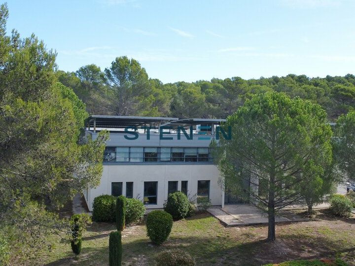 Location bureaux 102 m² non divisibles