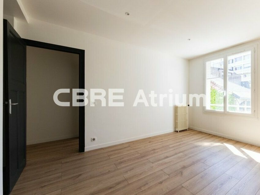 CLERMONT-FERRAND - BUREAUX 106 M² A LOUER - RUE BONNABAUD 