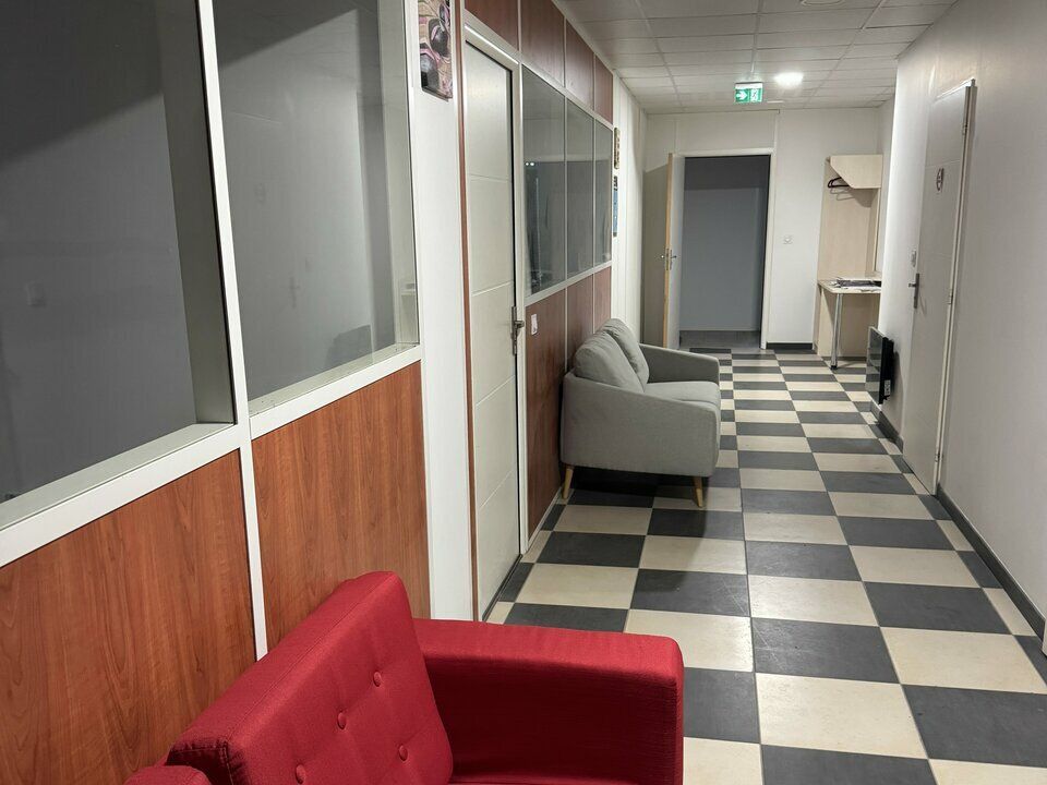 Vente local d''activites 850 m² non divisibles