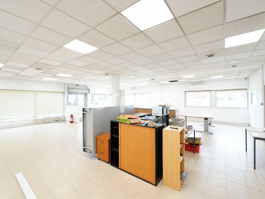 LOCAL COMMERCIAL  A LOUER  - 200 m² - CORBAS