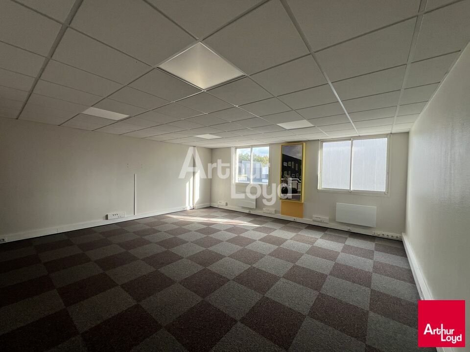 CHANTEPIE - BUREAUX A LOUER - 366 M² DIVISIBLES
