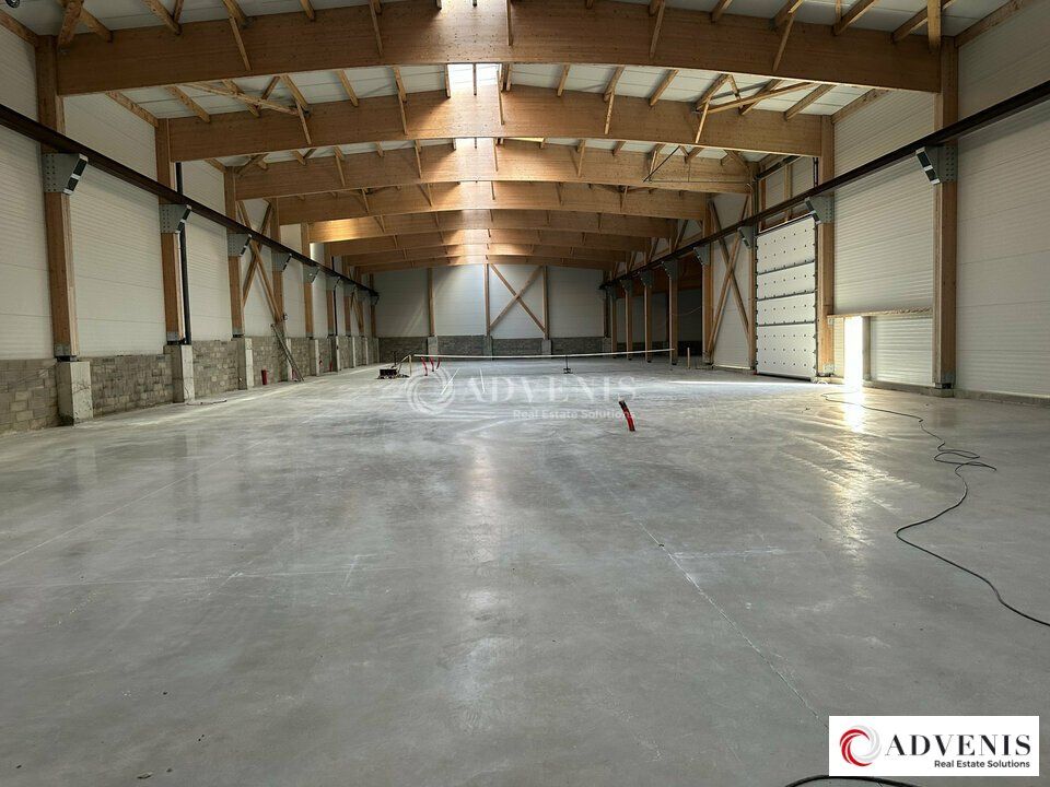 Vente local d''activites 2465 m² non divisibles