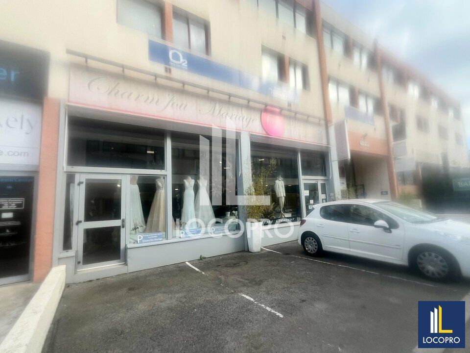 Location local commercial 350 m² non divisibles