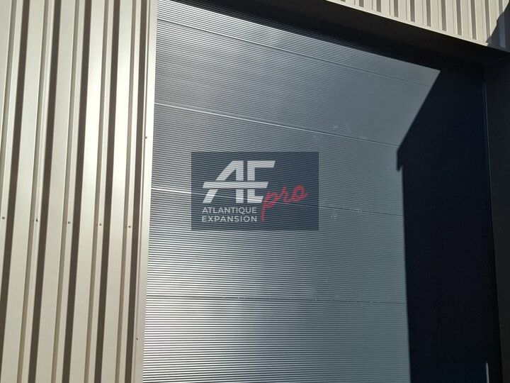 Location local d''activites 131 m² non divisibles