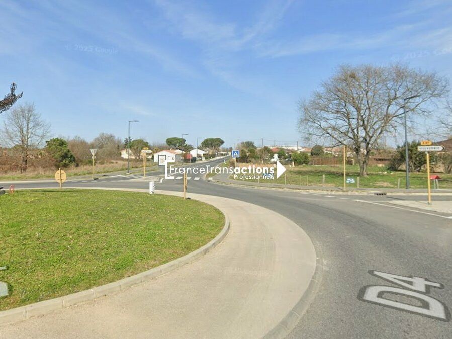 A LOUER LOCAL COMMERCIAL 390 m² DIVISIBLE EN ANGLE ROND POINT FRONTON