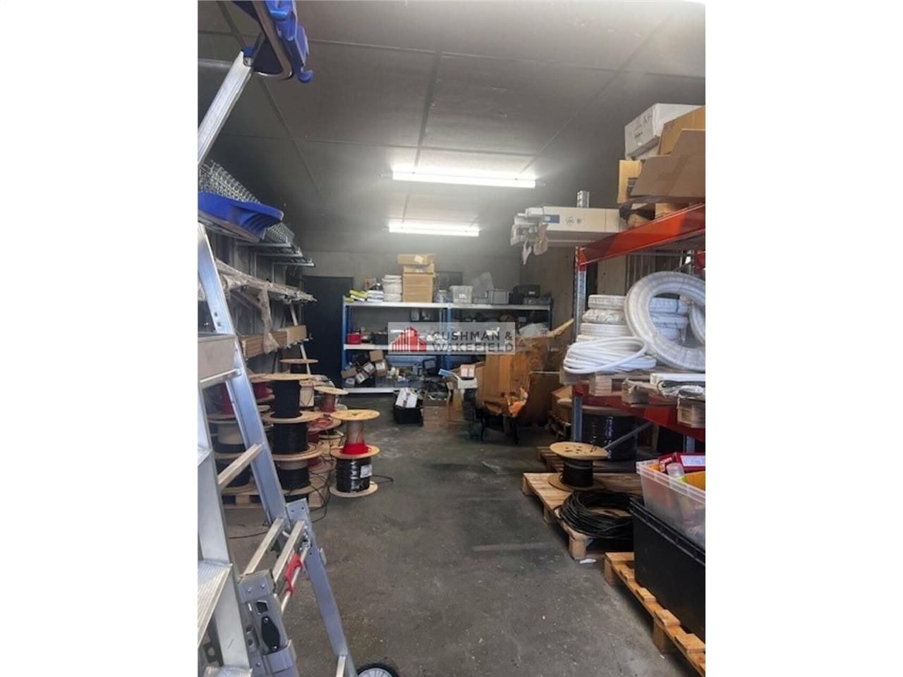 BEZOUCE - LOCAL D'ACTIVITE / LOCAL COMMERCIAL A VENDRE