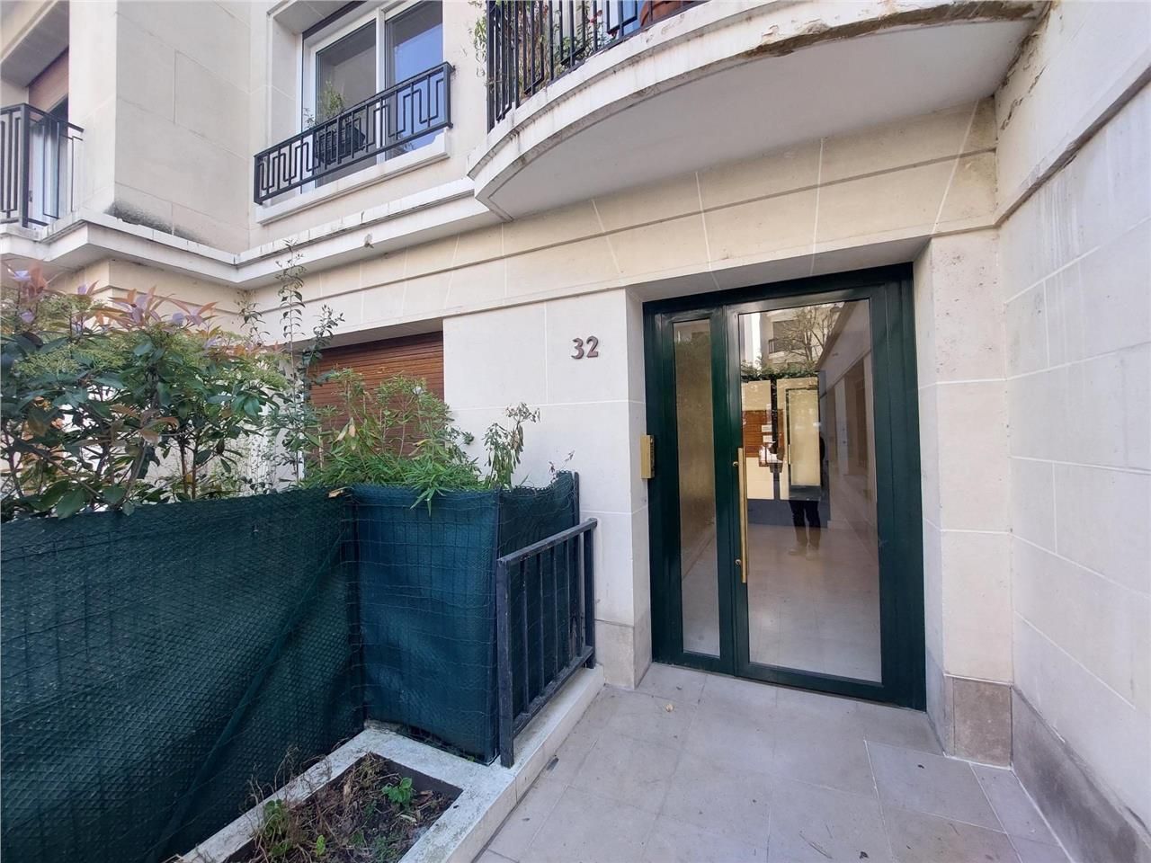 Location bureaux 62 m² à Neuilly-sur-Seine