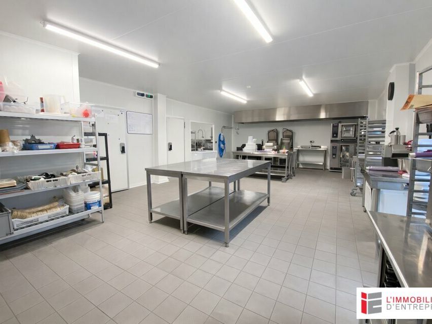 Location local d''activites 395 m² non divisibles