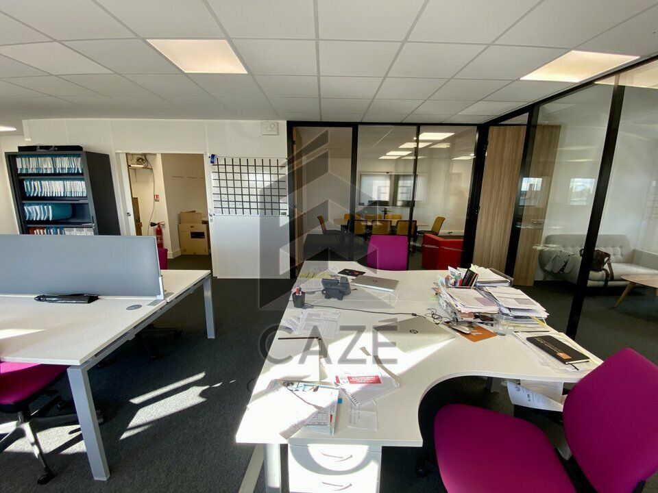 PLATEAU DE BUREAUX A VENDRE TRESSES - SORTIE ROCADE