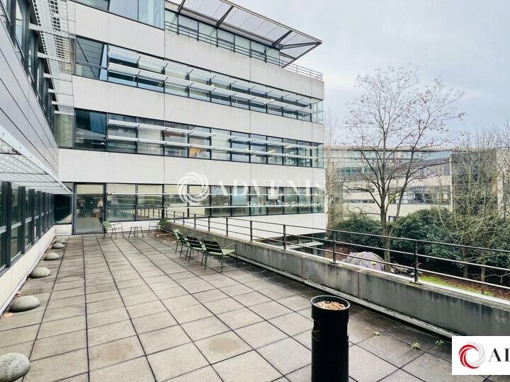 A LOUER - BUREAUX - 594 M² A PARTIR DE 223 M²