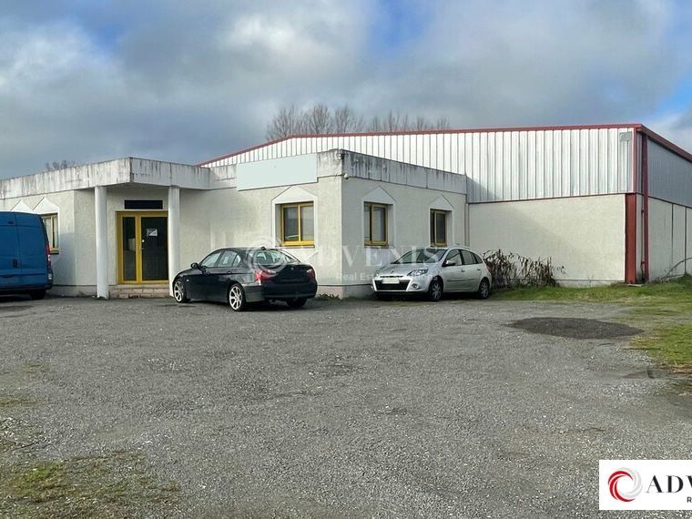 Location local d''activites 820 m² non divisibles